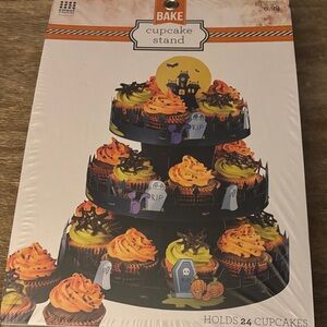 Halloween Cupcake Stand - Black and Orange
Cardboard. New never opened